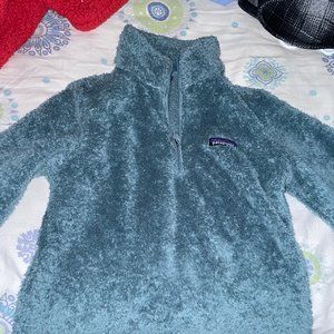 Teal fuzzy Patagonia pullover